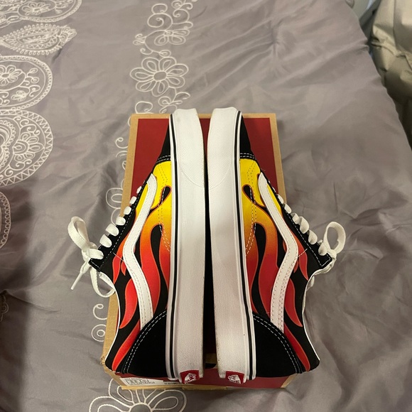 Vans Old Skool Flames Shoes - Picture 6 of 8